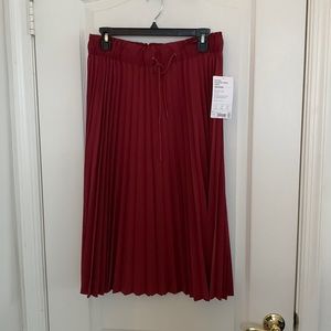 NWT Athleta Hayes pleated midi skirt